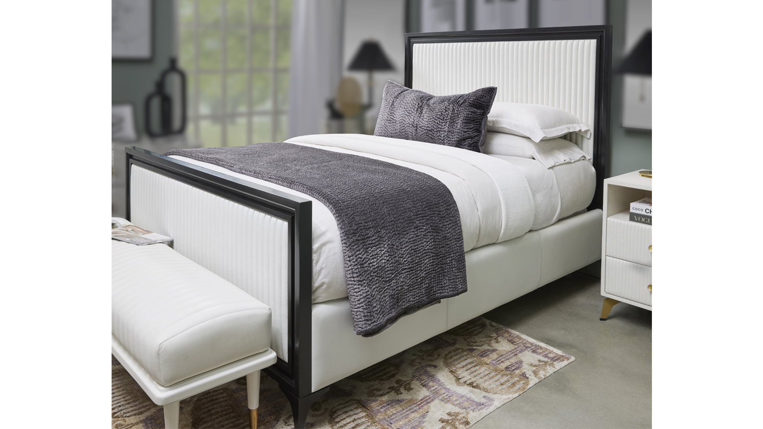 The Dual-Tone Elegance Queen Bed